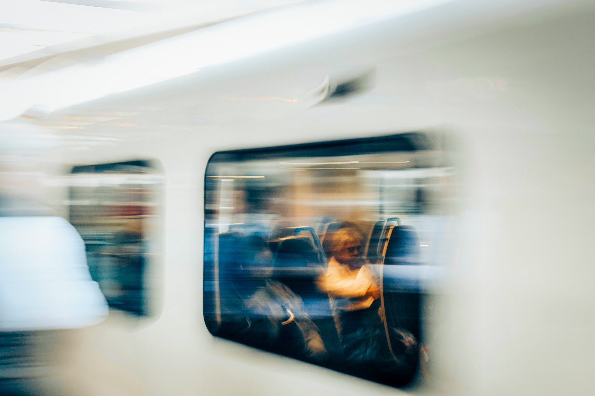 fabian-jones-DUooZ3ytlQM-unsplash(1)